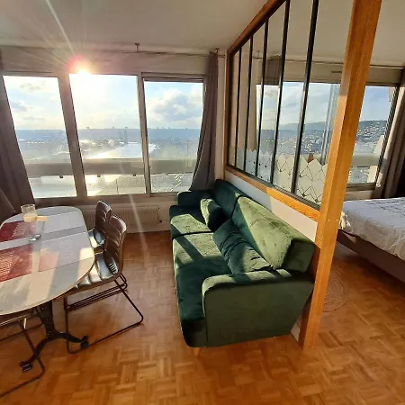 Sous Les Etoiles - Dans Gratte-ciel Avec Parking En Sus Rouen