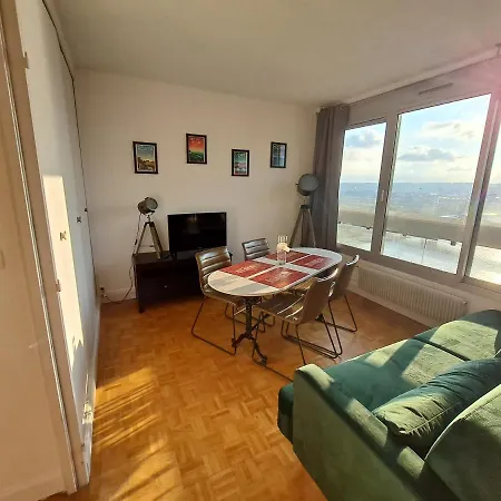 Sous Les Etoiles - Dans Gratte-ciel Avec Parking En Sus * Rouen