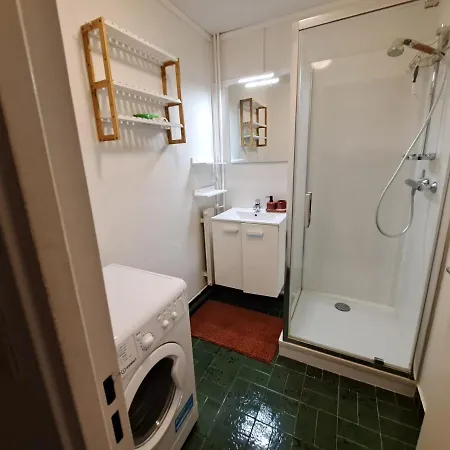 Sous Les Etoiles - Dans Gratte-ciel Avec Parking En Sus Lägenhet *