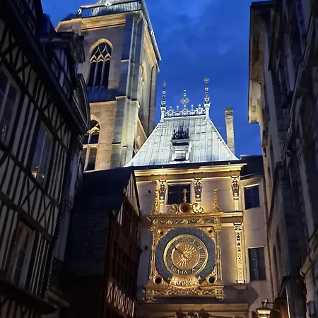 Lägenhet Sous Les Etoiles - Dans Gratte-ciel Avec Parking En Sus Rouen