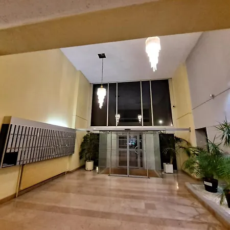 Sous Les Etoiles - Dans Gratte-ciel Avec Parking En Sus Ruan