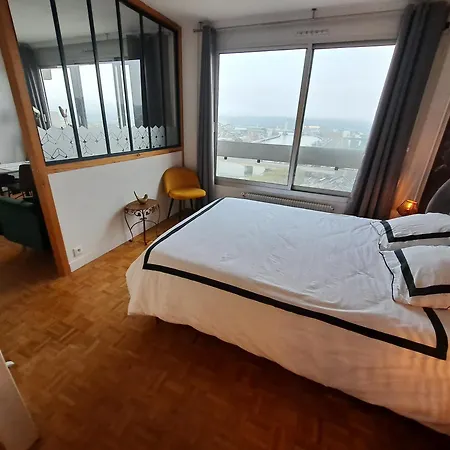 Sous Les Etoiles - Dans Gratte-ciel Avec Parking En Sus Rouen