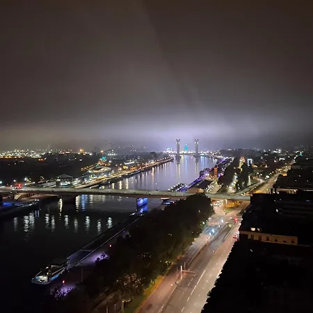 Apartamento Sous Les Etoiles - Dans Gratte-ciel Avec Parking En Sus