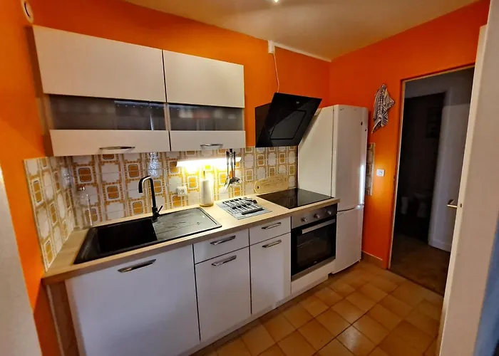 Sous Les Etoiles - Dans Gratte-ciel Avec Parking En Sus Apartment *