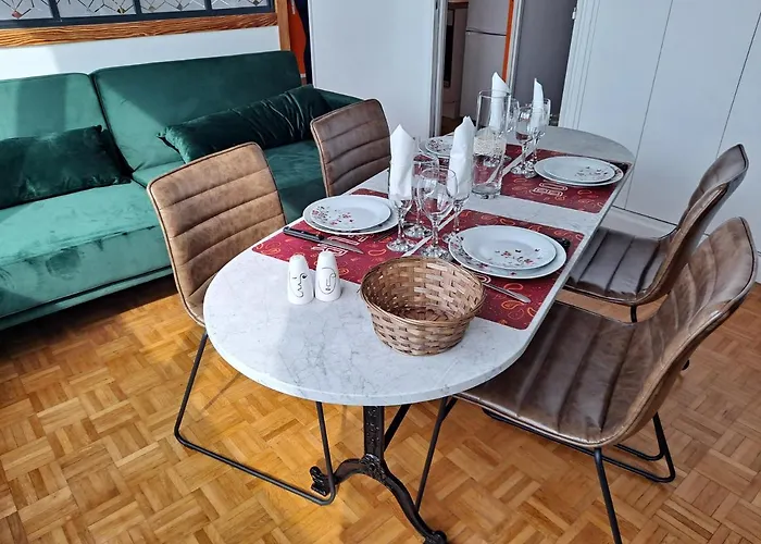 Sous Les Etoiles - Dans Gratte-ciel Avec Parking En Sus Rouen