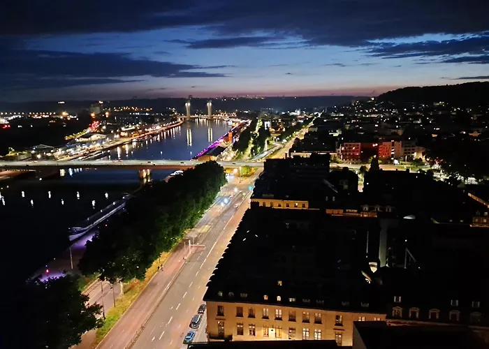 Sous Les Etoiles - Dans Gratte-ciel Avec Parking En Sus