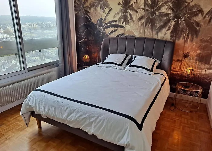 Sous Les Etoiles - Dans Gratte-ciel Avec Parking En Sus Apartamento Ruan